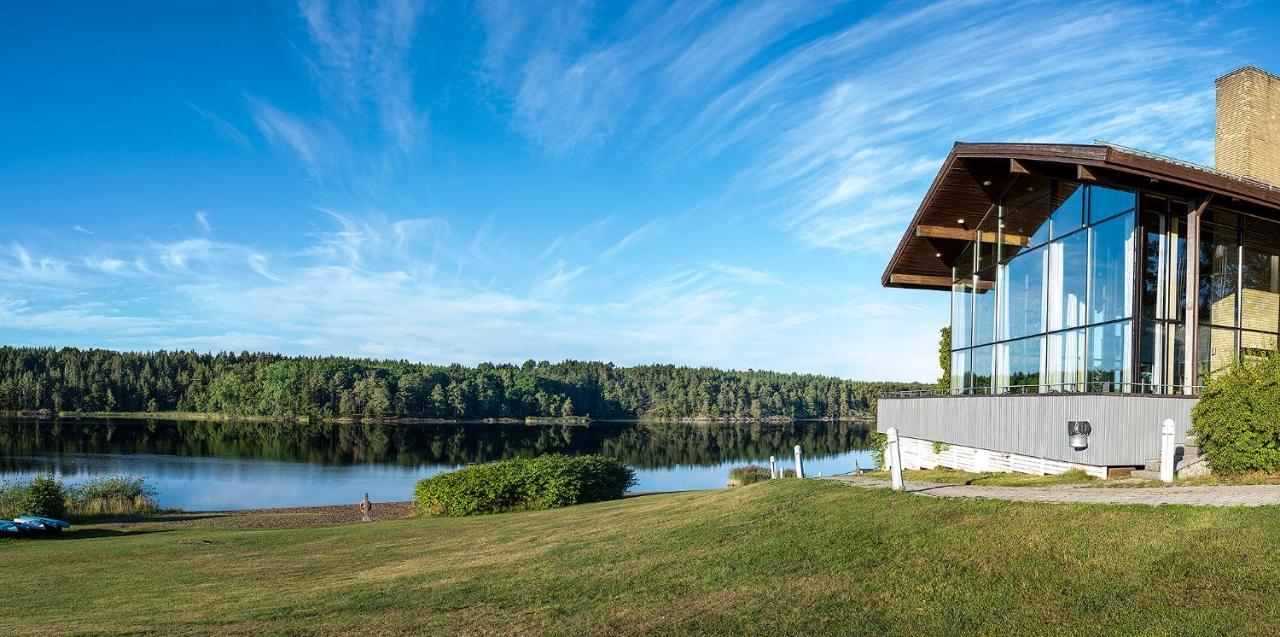 Skavsjoholm Hotell Och Moten Akersberga Exterior photo